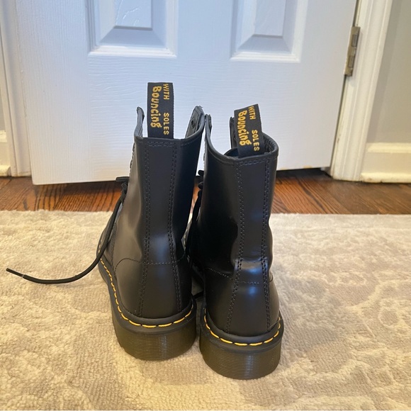 Dr. Martens 1460 women size 8 - Picture 10 of 10